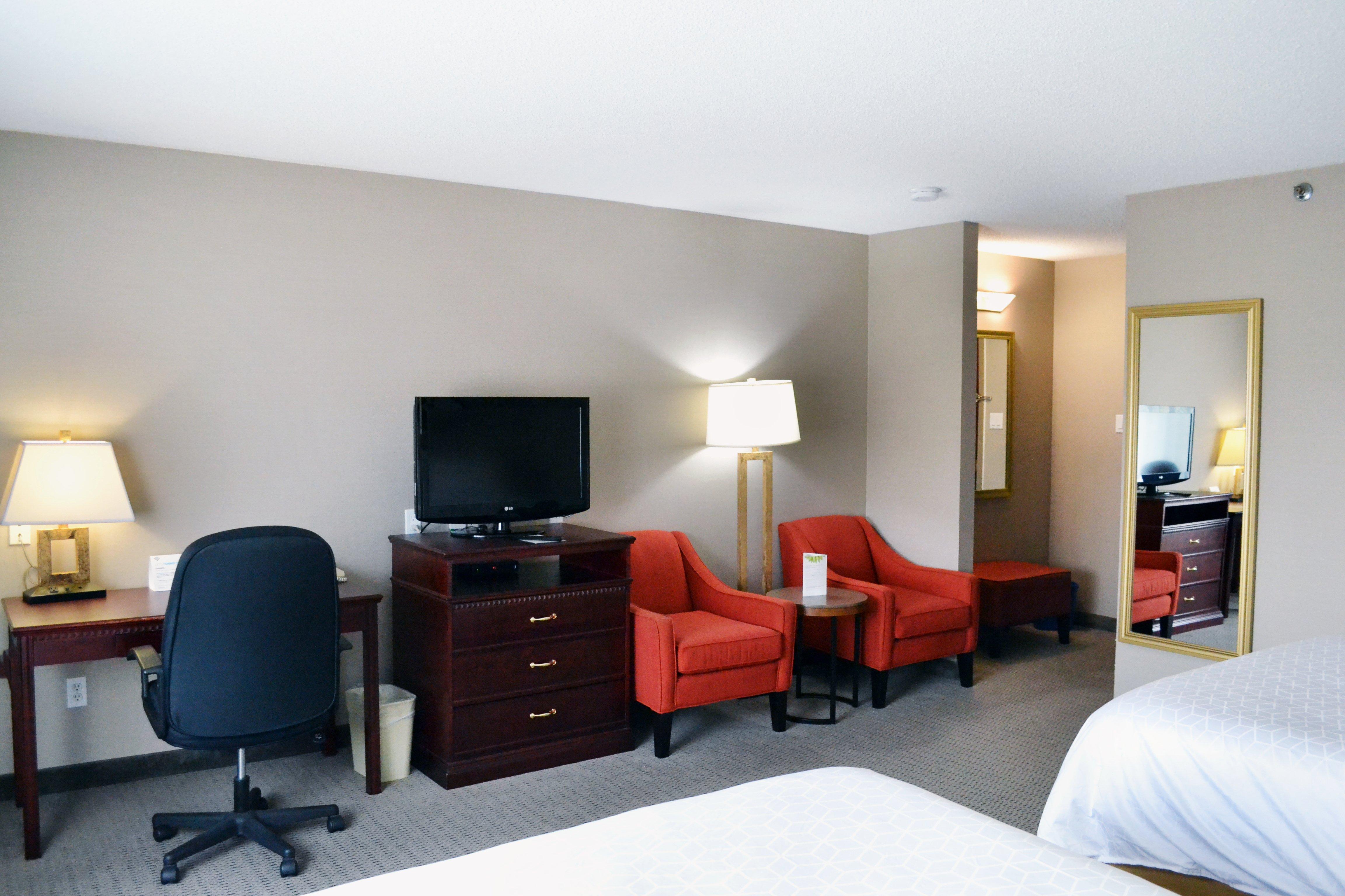 Holiday Inn Express Red Deer By Ihg Exterior photo
