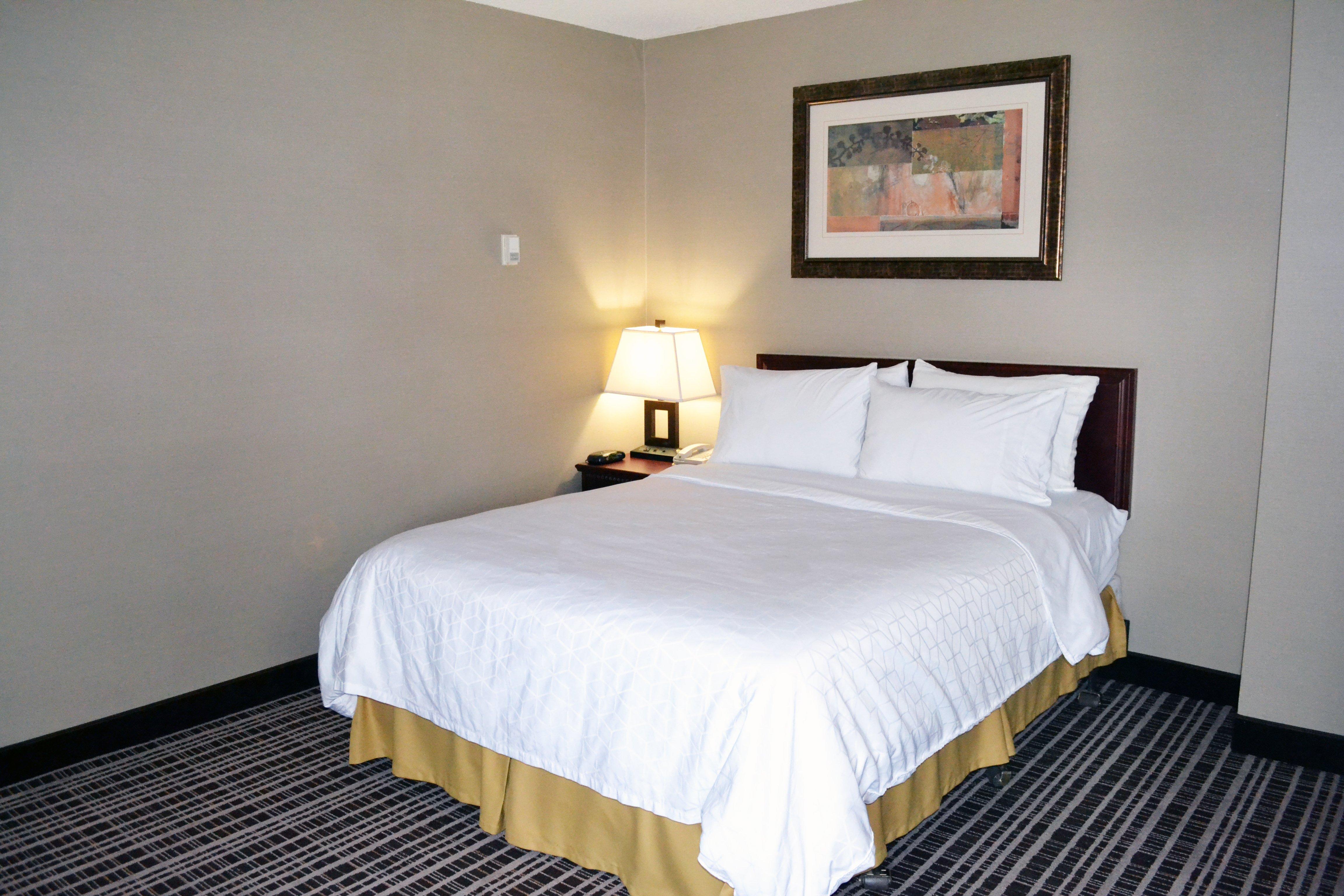 Holiday Inn Express Red Deer By Ihg Exterior photo