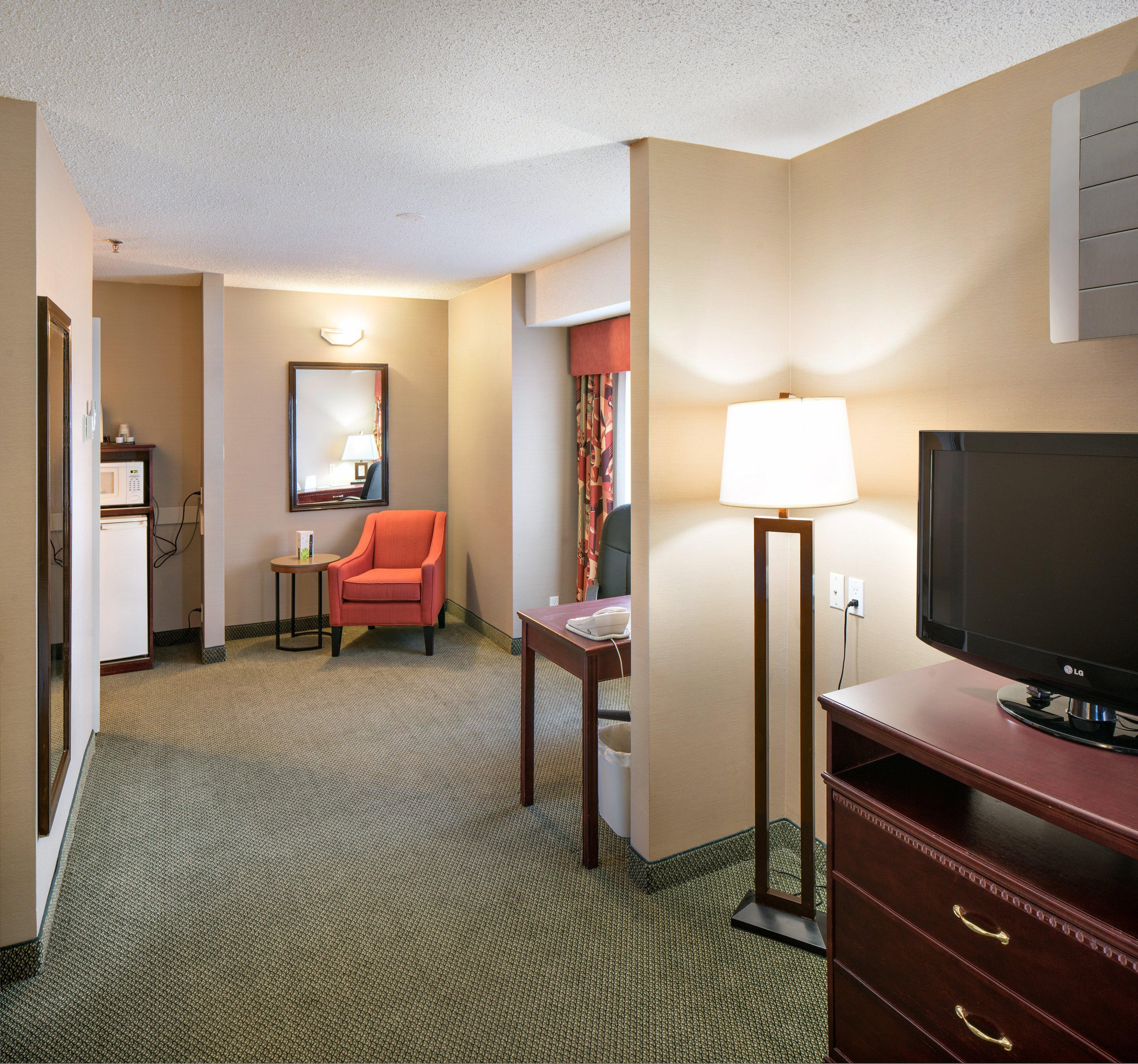Holiday Inn Express Red Deer By Ihg Exterior photo