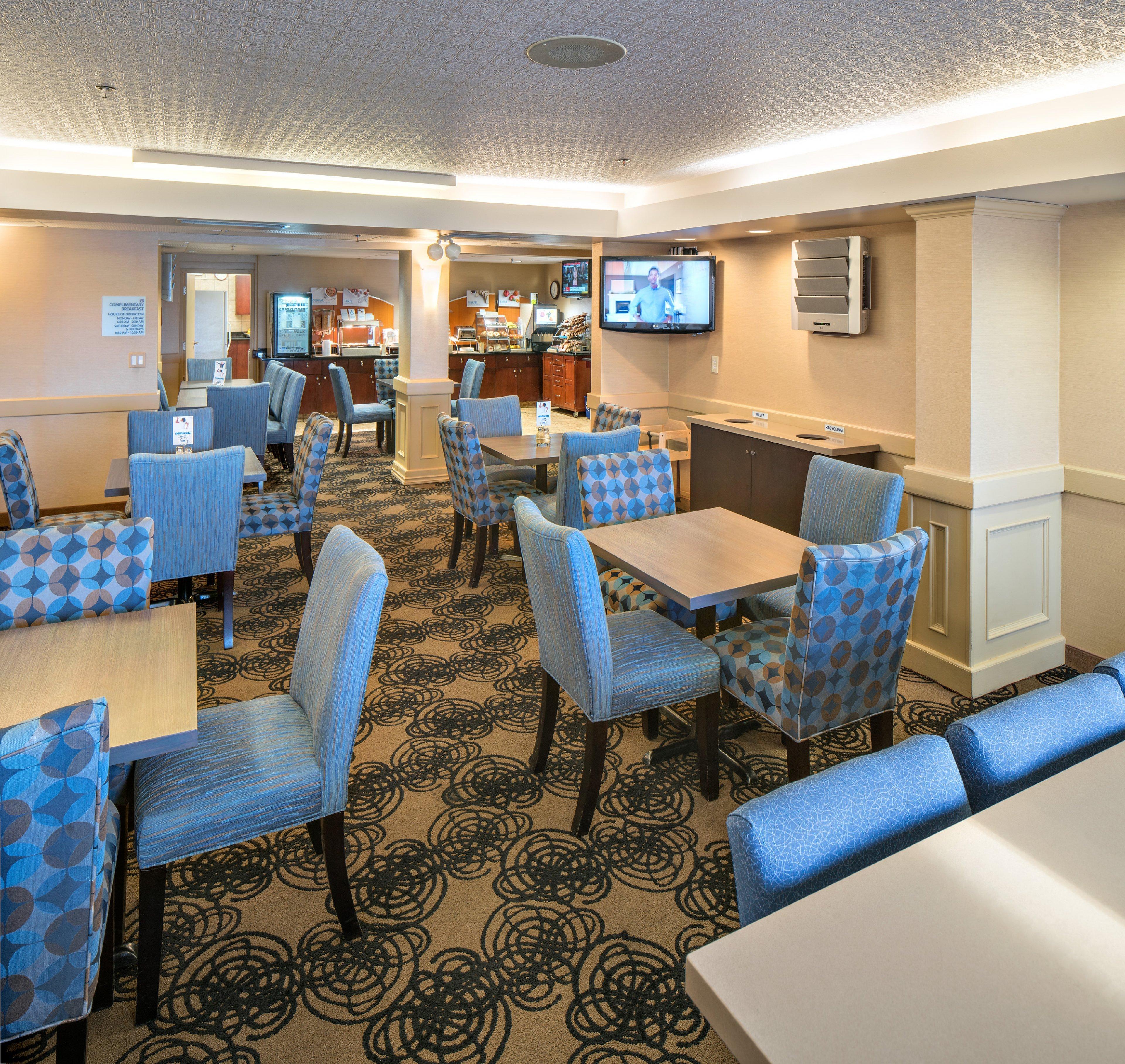 Holiday Inn Express Red Deer By Ihg Exterior photo