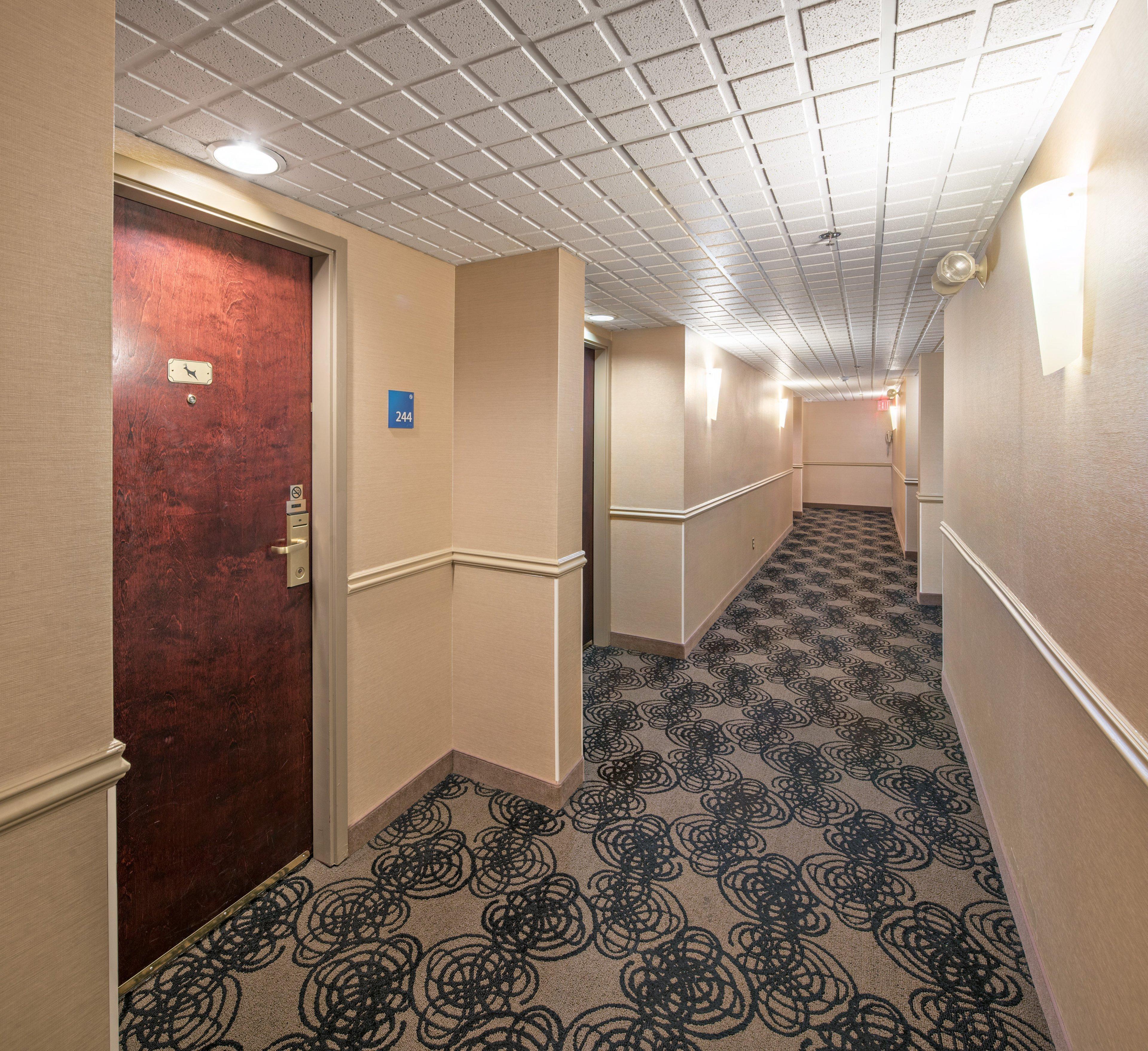 Holiday Inn Express Red Deer By Ihg Exterior photo