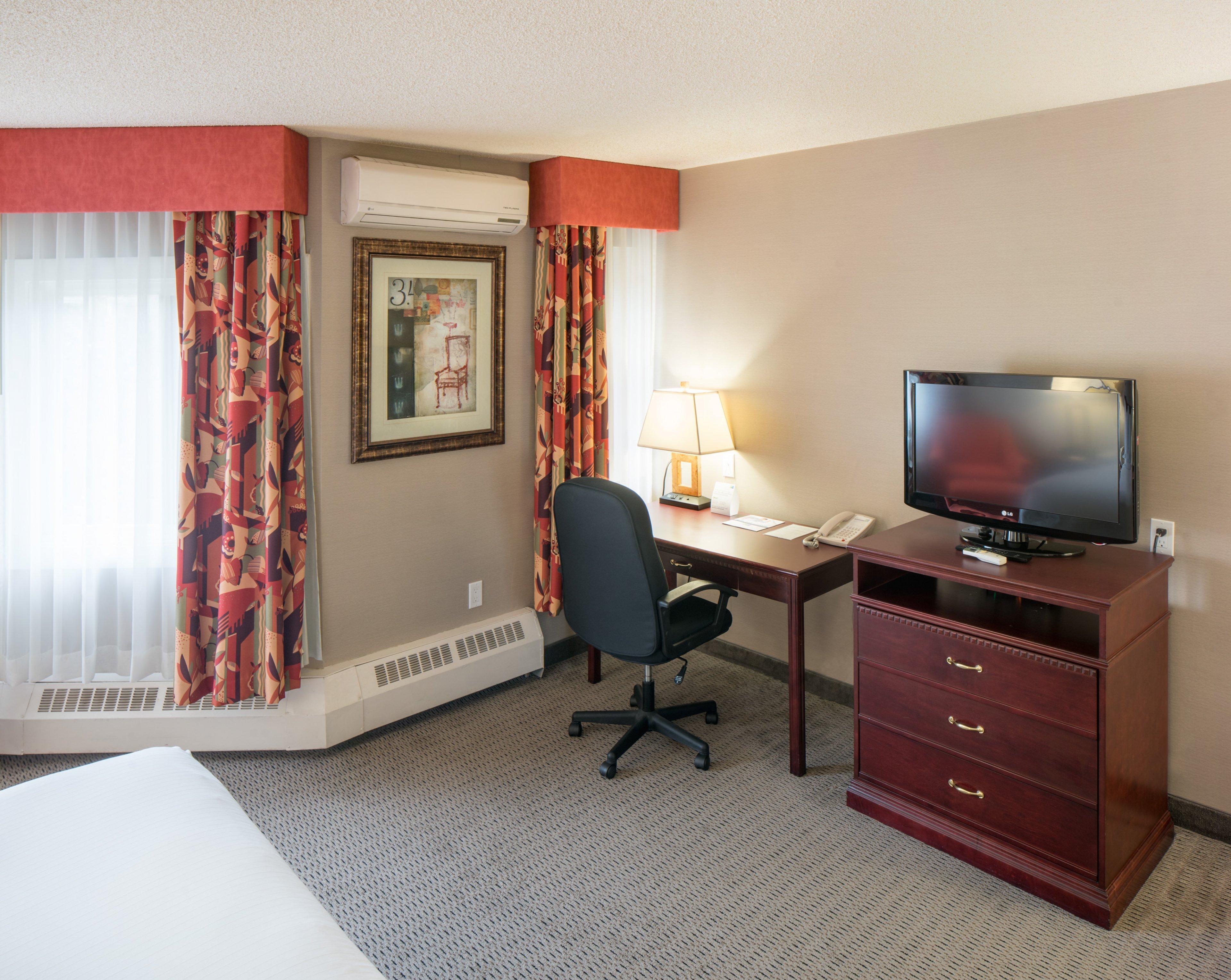 Holiday Inn Express Red Deer By Ihg Exterior photo
