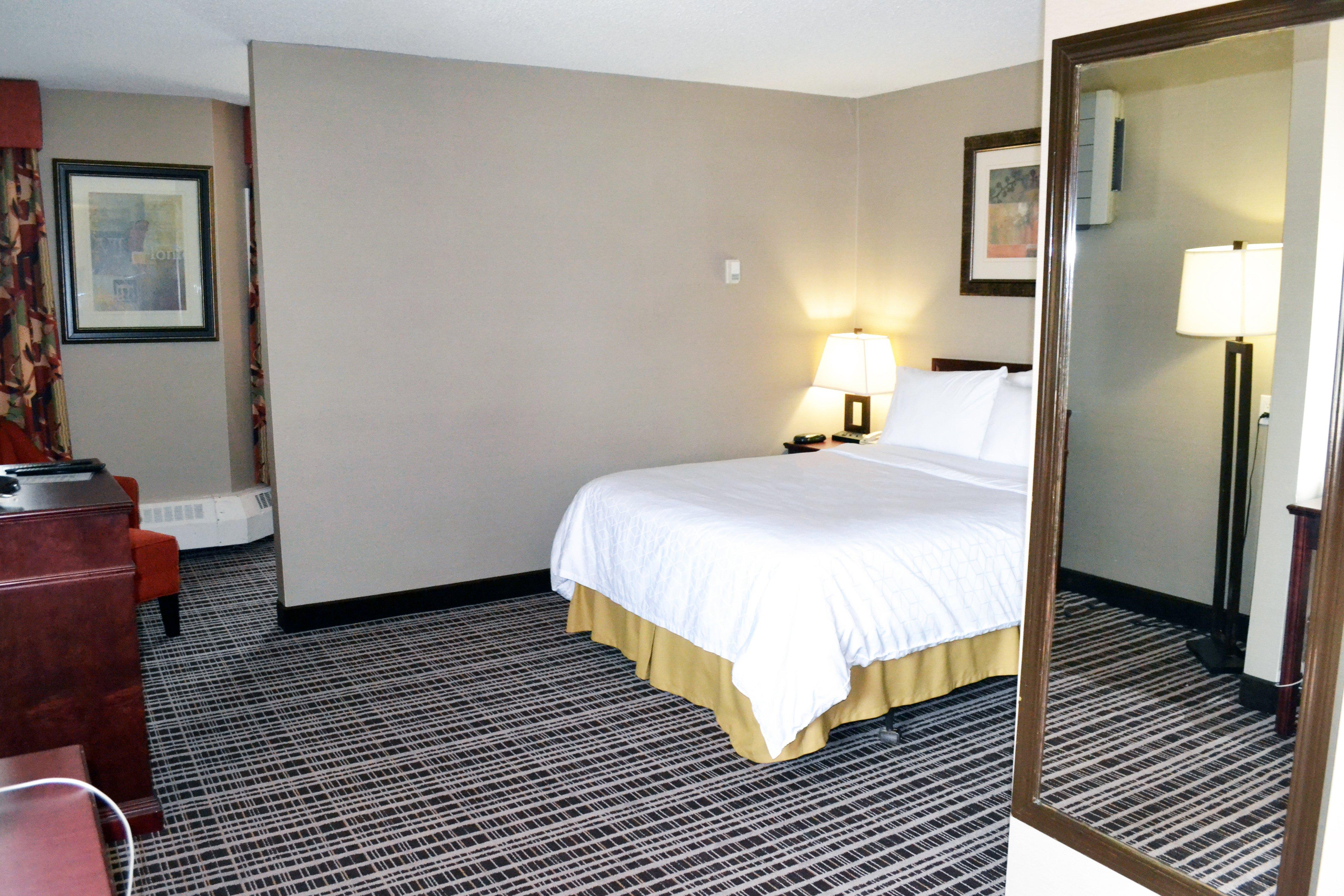 Holiday Inn Express Red Deer By Ihg Exterior photo