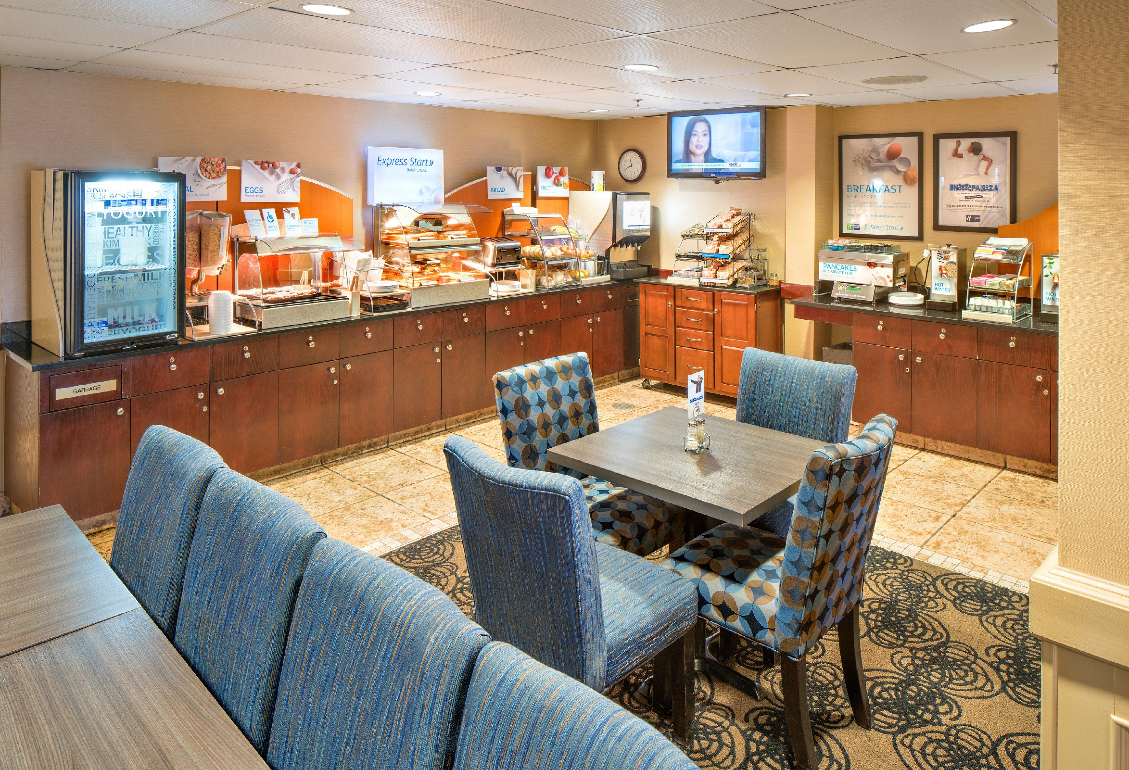 Holiday Inn Express Red Deer By Ihg Exterior photo