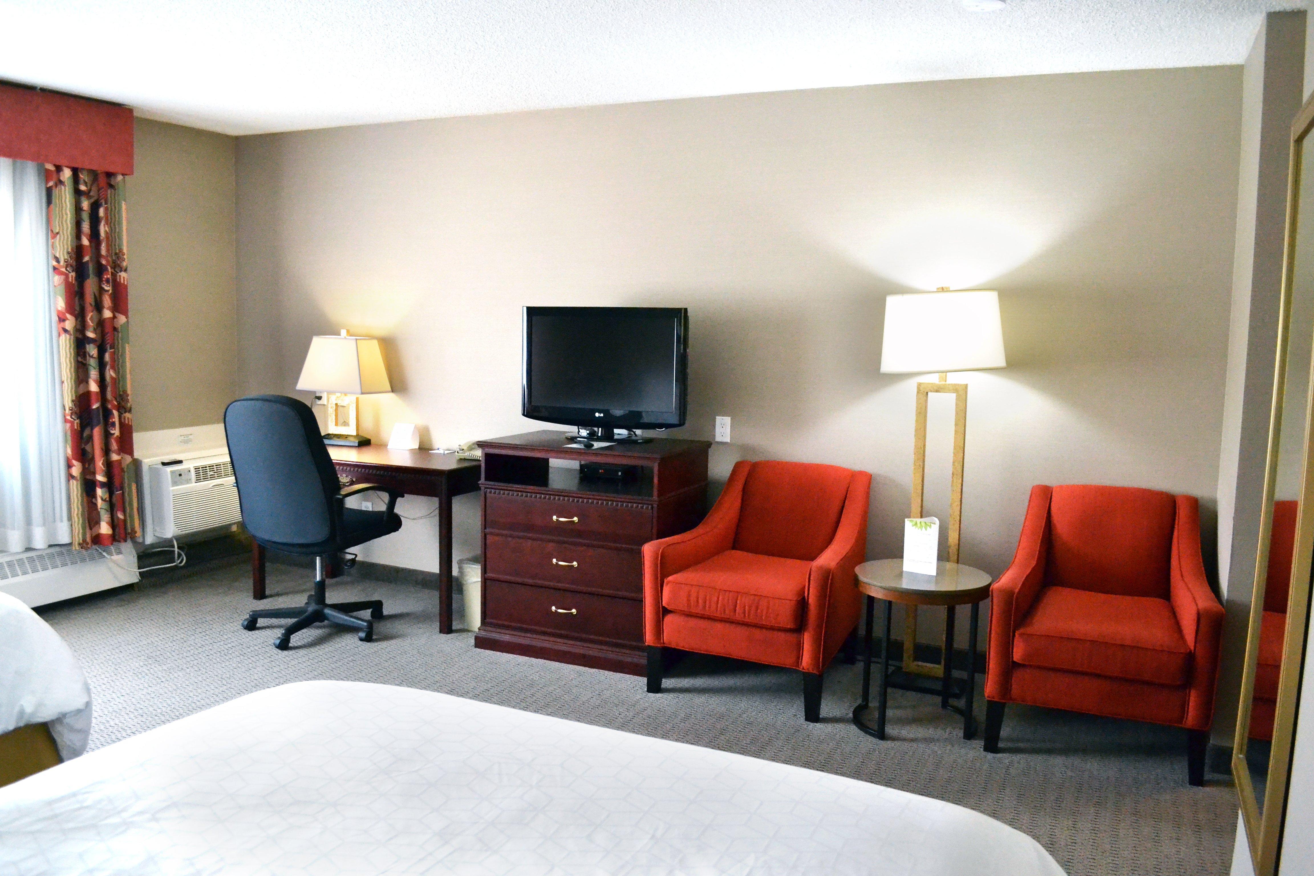 Holiday Inn Express Red Deer By Ihg Exterior photo
