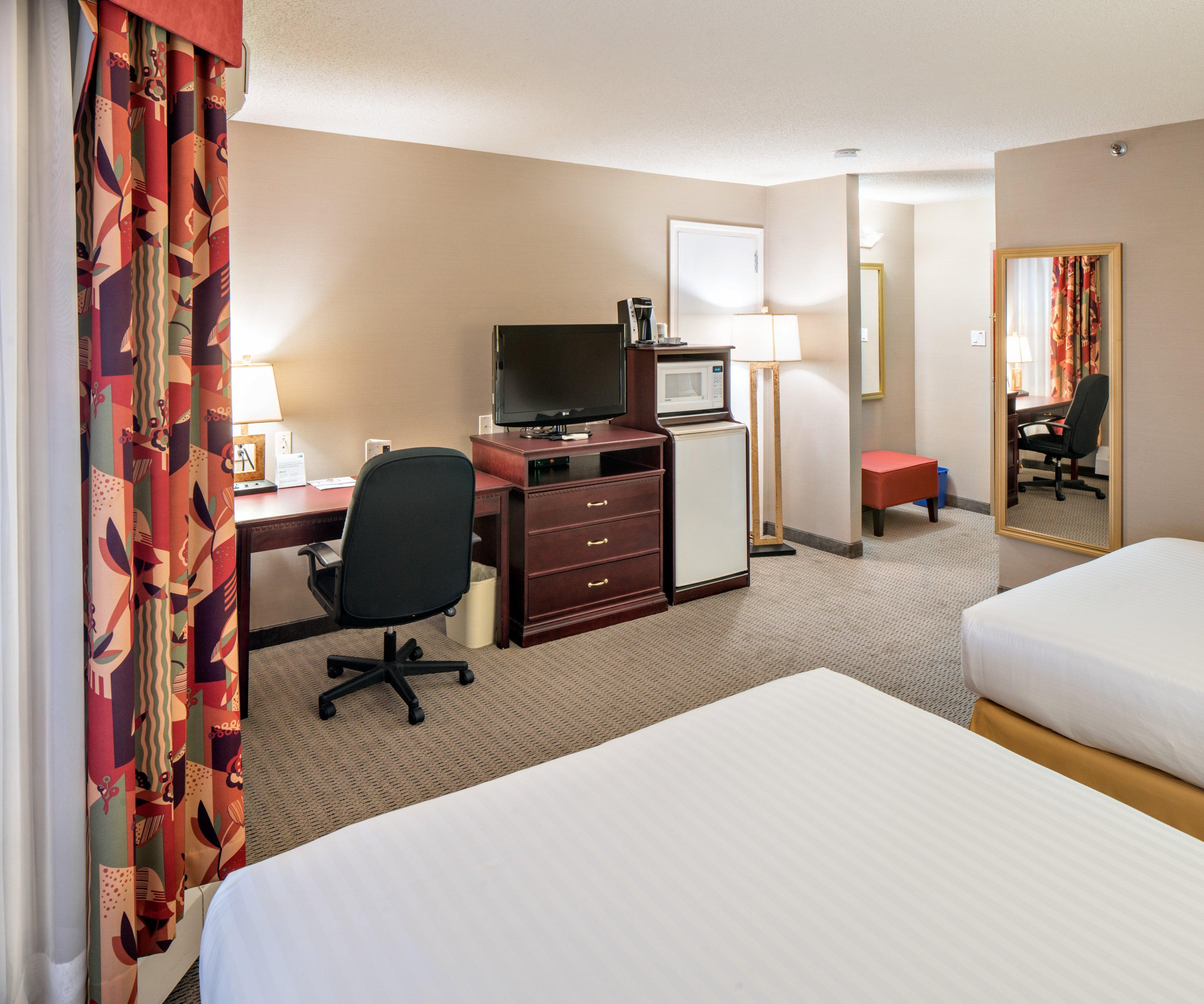 Holiday Inn Express Red Deer By Ihg Exterior photo