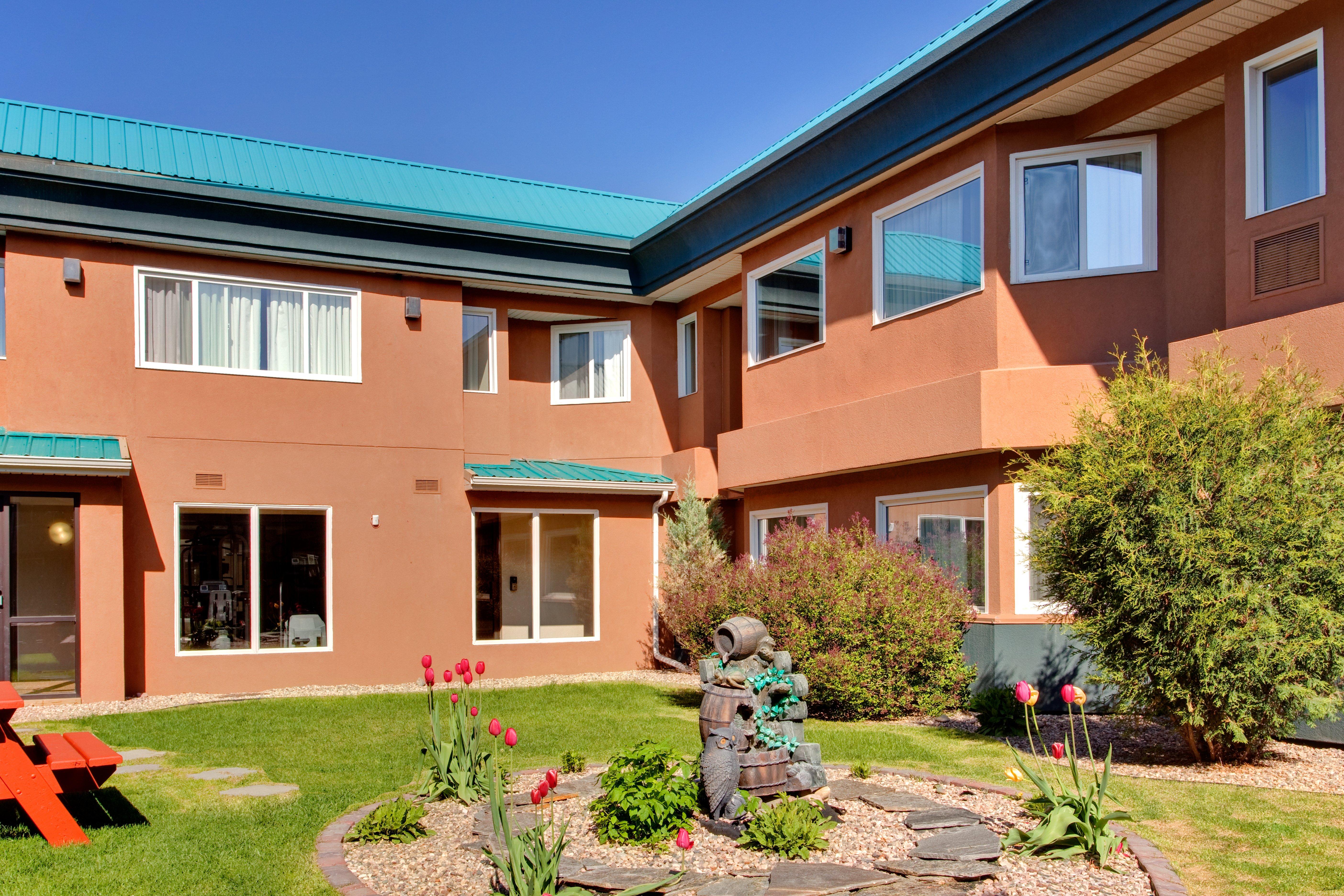 Holiday Inn Express Red Deer By Ihg Exterior photo