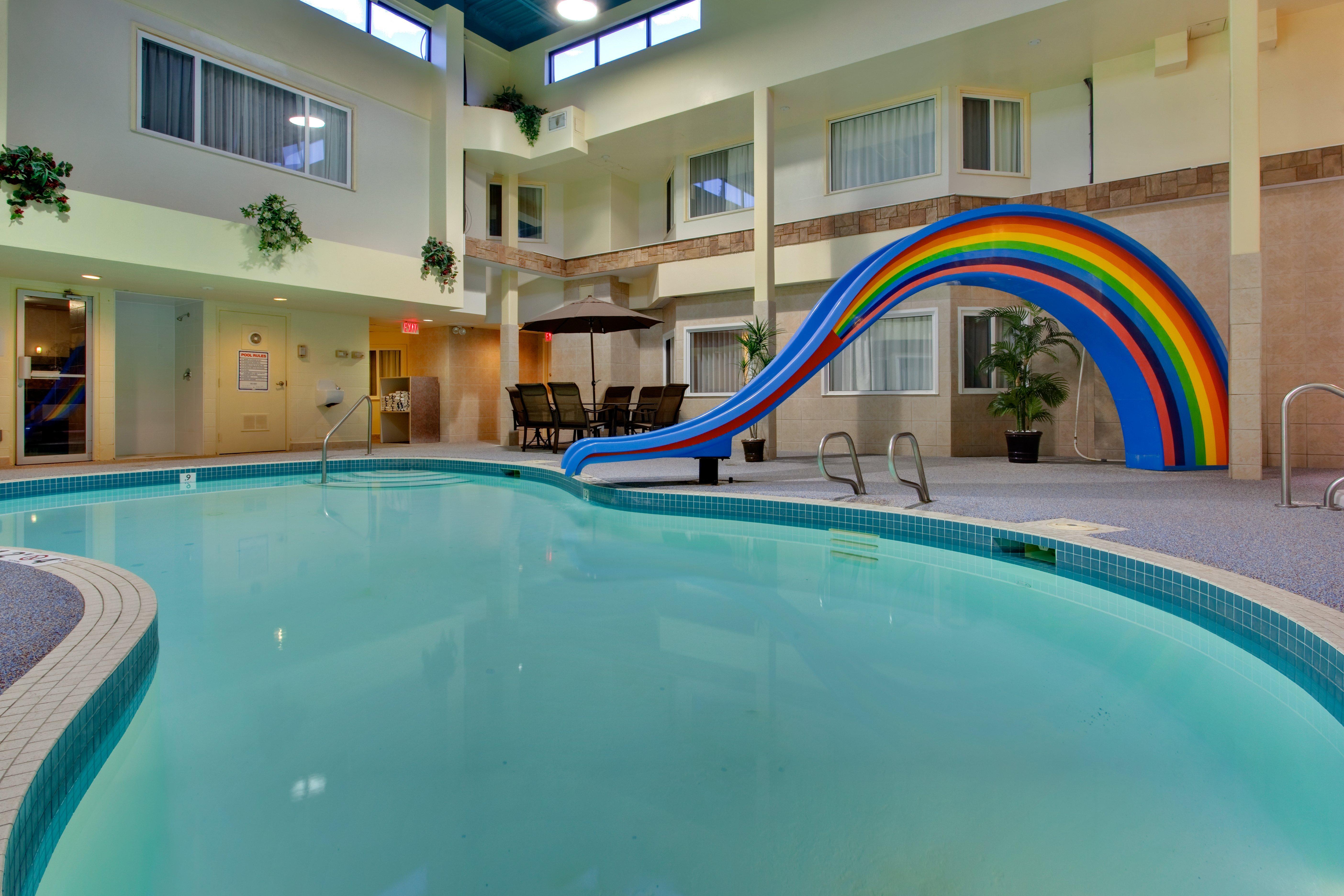 Holiday Inn Express Red Deer By Ihg Exterior photo