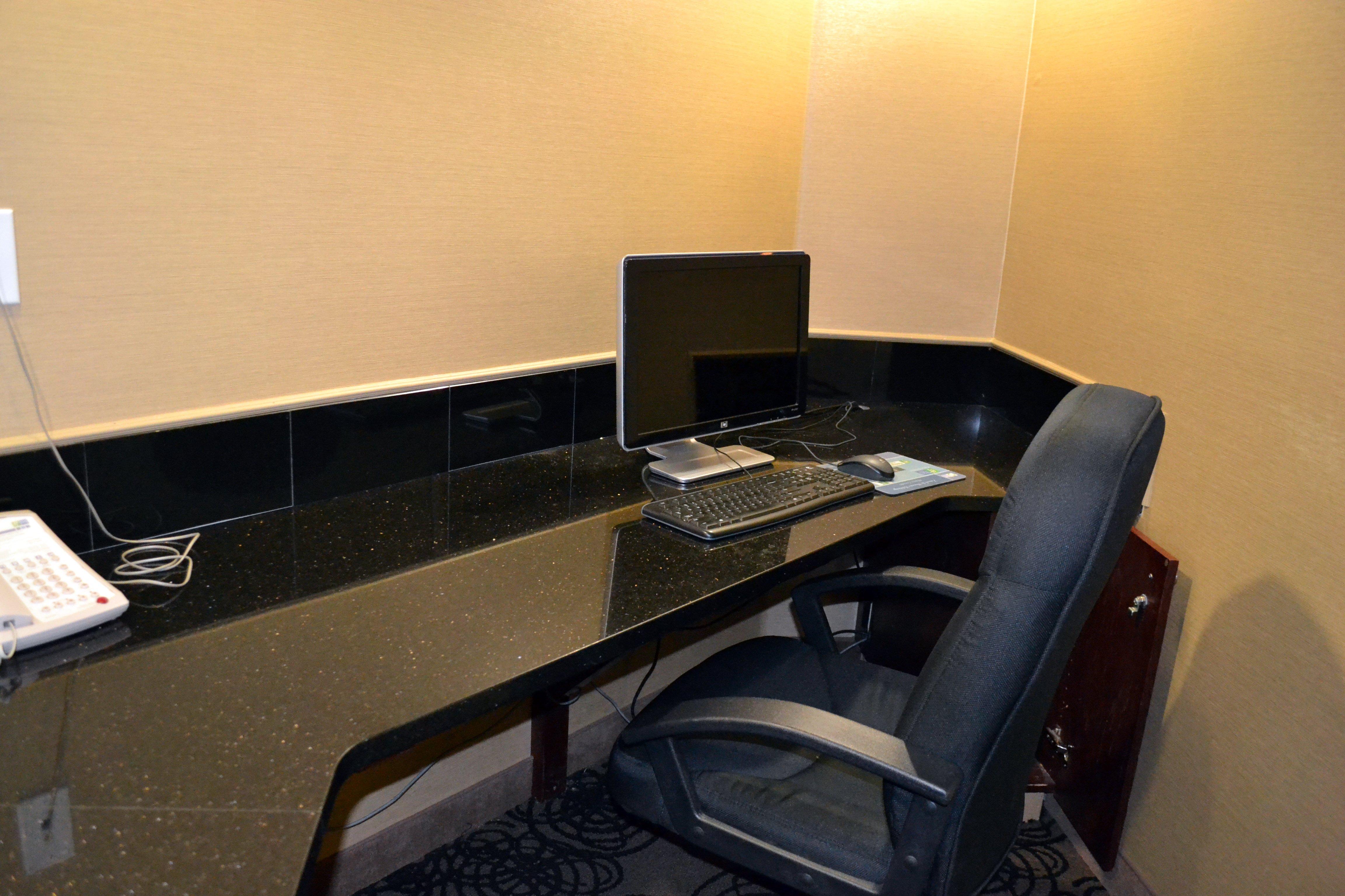 Holiday Inn Express Red Deer By Ihg Exterior photo