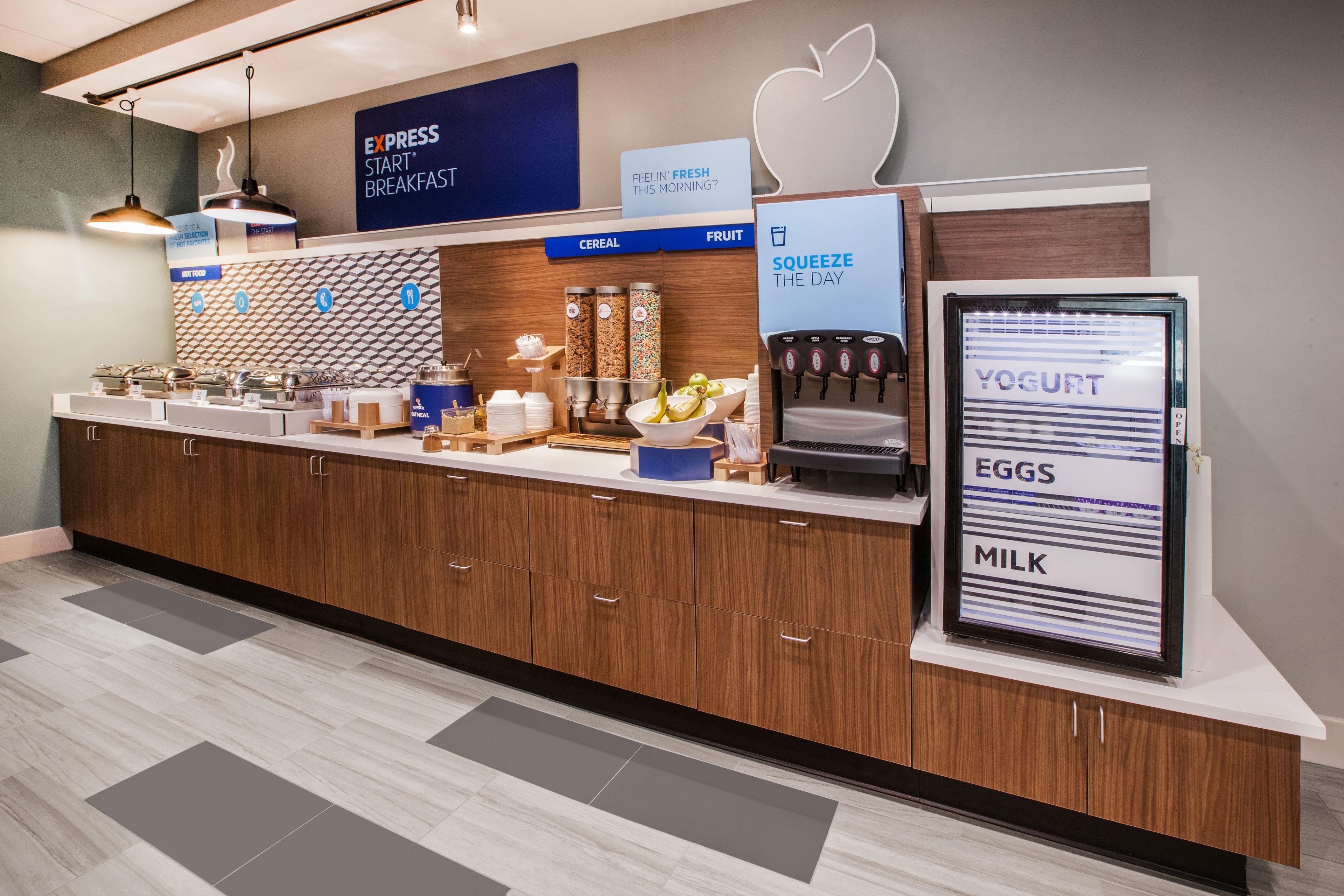 Holiday Inn Express Red Deer By Ihg Exterior photo
