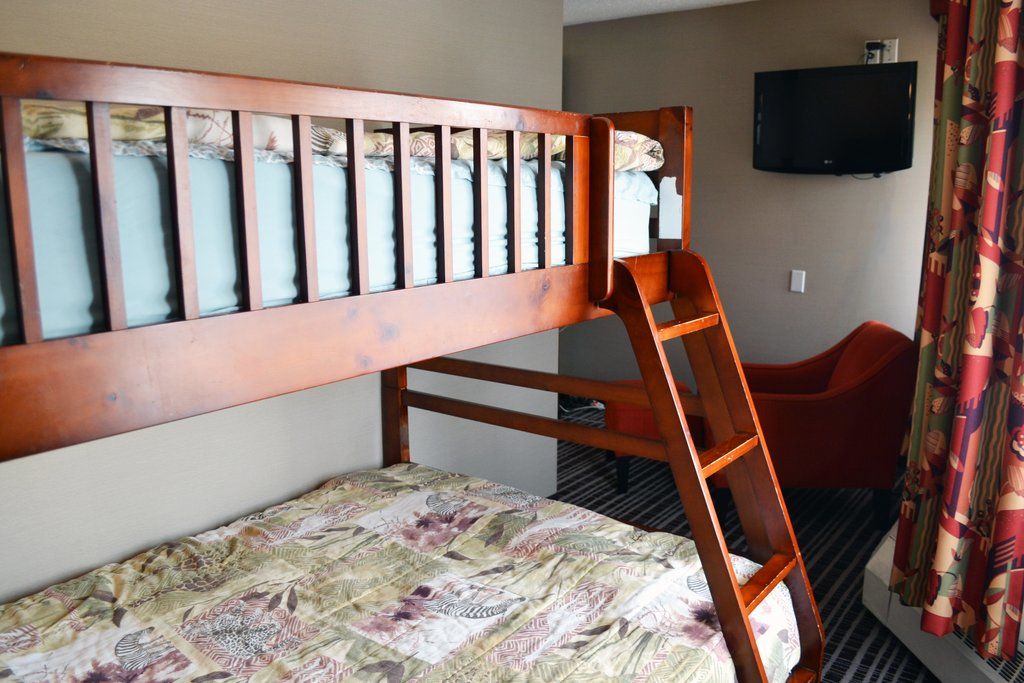 Holiday Inn Express Red Deer By Ihg Exterior photo