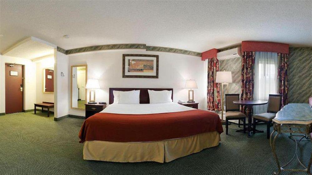 Holiday Inn Express Red Deer By Ihg Exterior photo